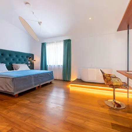 بيت ضيافة Palazzo Martinelli 4*